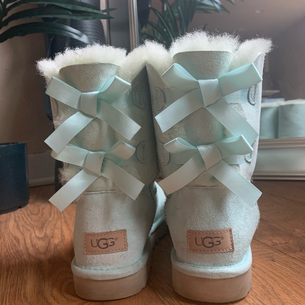 UGG Women's Bailey Bow II Boot Aqua Size 7